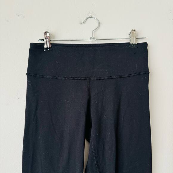 Lululemon color black Cropped Leggings size 4 21” - Picture 3 of 10